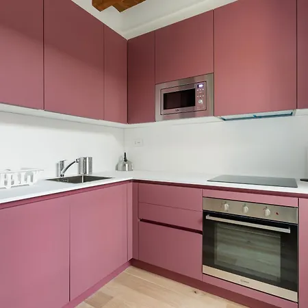 Appartamento Guesthost - Modern In With Balcony