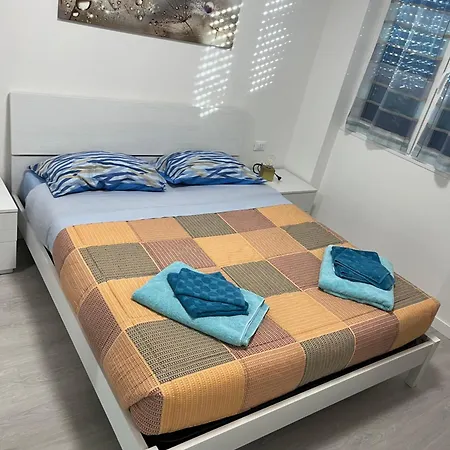 Bilocale Metro 4 - Linate Airport E Duomo 10 Min