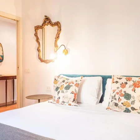 Apartment Romantic Flat On Navigli River By Easylife *