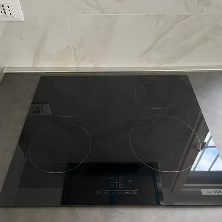 Bilocale Metro 4 - Linate Airport E Duomo 10 Min