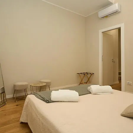 Lejlighed [duomo Luxury Loft] A Step From Duomo