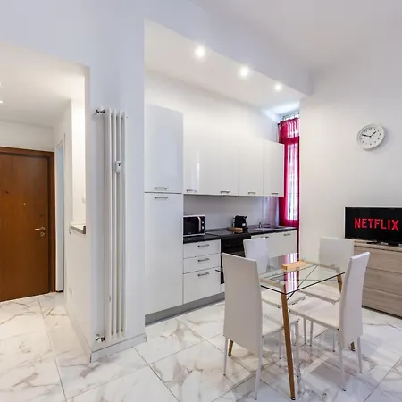 Bicocca Elegant Sweet - Milan, 20 Minutes Duomo Apartment