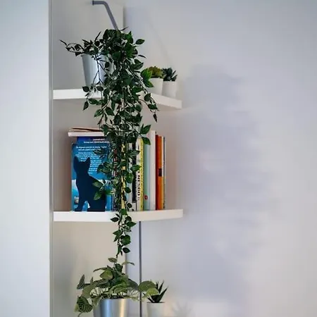 Appartement Comfort Business Suite, Wi-fi & 3 Stops From Duomo Milaan