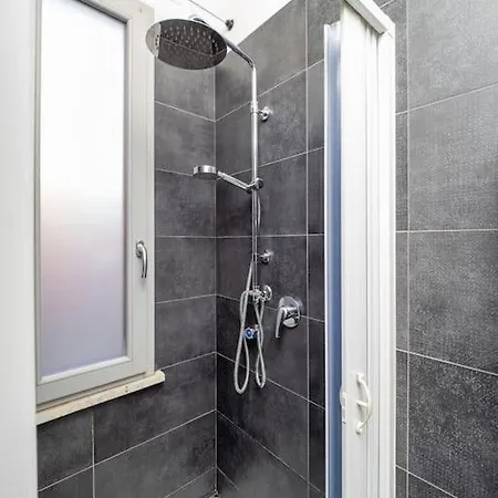Apartmán Comfort Business Suite, Wi-fi & 3 Stops From Duomo *