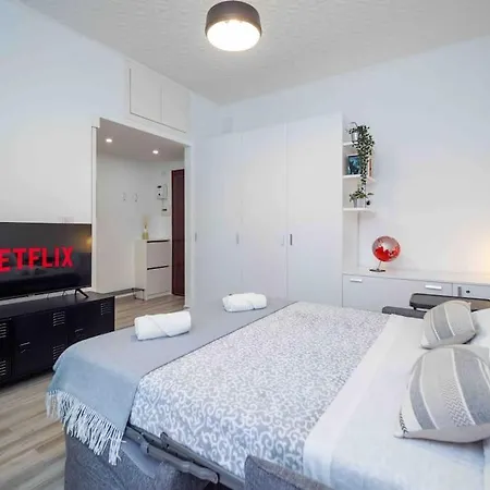 Apartman Comfort Business Suite, Wi-fi & 3 Stops From Duomo *