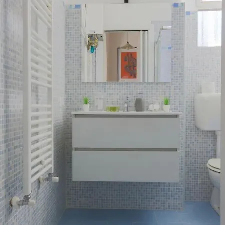 *navigli Art Attic*designarea Milan-wifi-netflix *