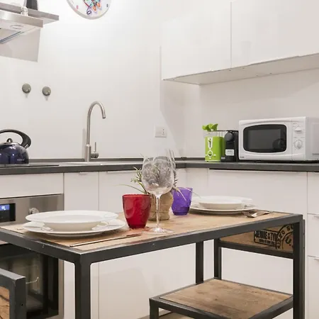 Apartment Easylife - Stile Navigli Con Terrazzo