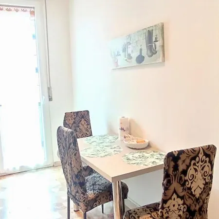 Daire Cozy Appartament Near The Bovisa Polytechnic Station *