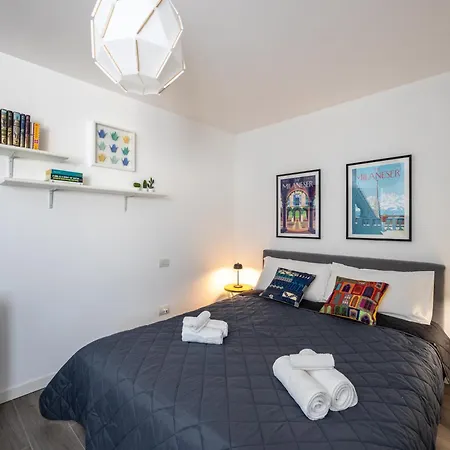 Bocconi's Nest - Close To Duomo With Terrace Apartmán Milán