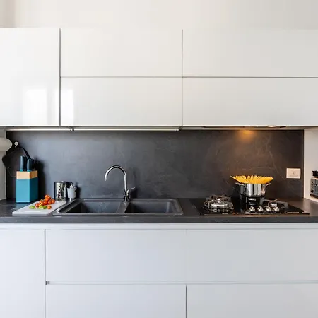 Bocconi's Nest - Close To Duomo With Terrace Milán