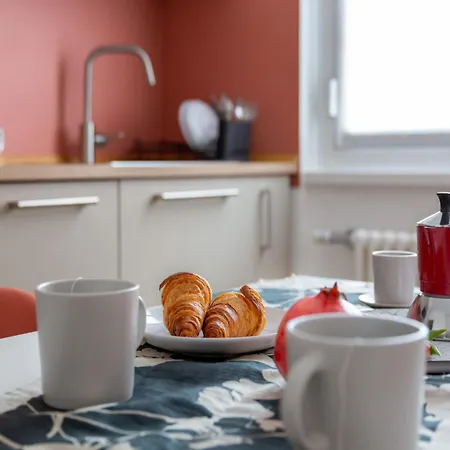 The Best Rent - In San Cristoforo Area شقة ميلان