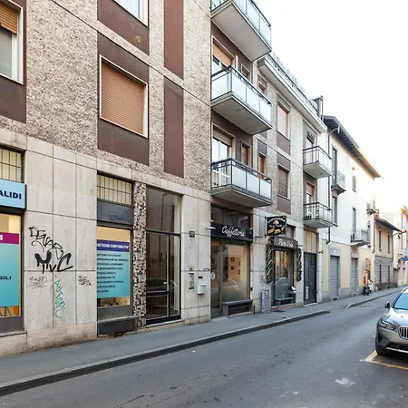 Guesthost - Niguarda Bright W Balcony شقة