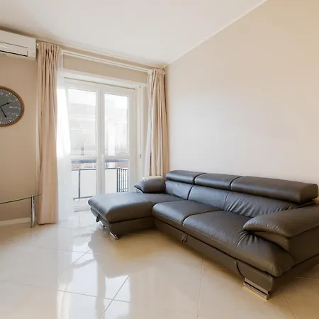 Guesthost - Niguarda Bright W Balcony ميلان