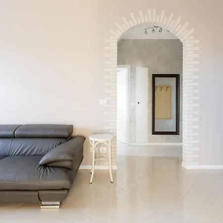 شقة Guesthost - Niguarda Bright W Balcony