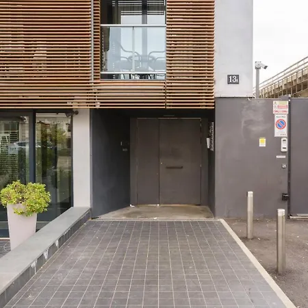 2 Floor Loft In Navigli Fashion District * Milan