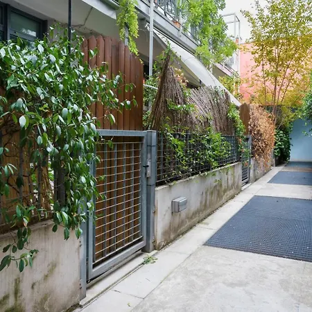 2 Floor Loft In Navigli Fashion District * Milan