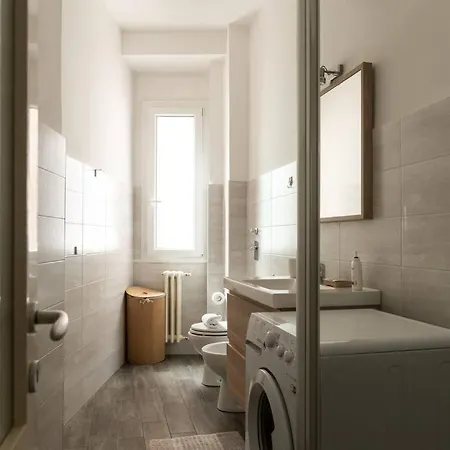 Youhosty - Lodi Quater