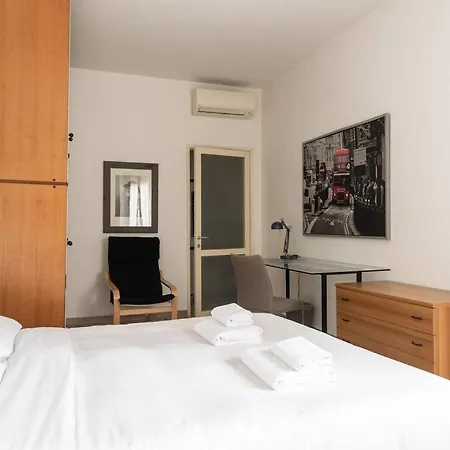 Youhosty - Lodi Quater *