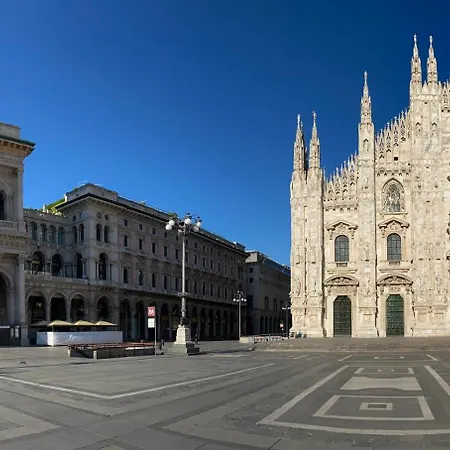 Duomo Intero アパート *
