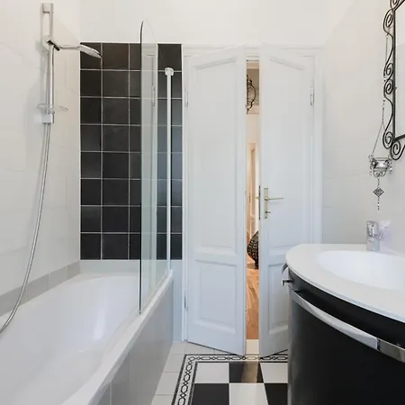 Apartment Easylife - Privata Con Giardino A Nolo
