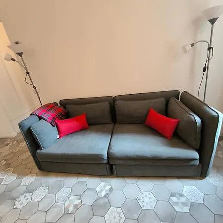 Nella Movida Di Isola-porta Nuova Apartment *