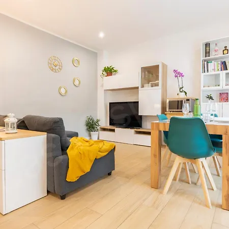 Guesthost - Alices House Modern Appartement