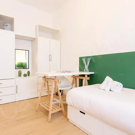 Appartement Guesthost - Alices House Modern Milaan