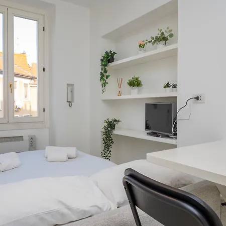 Apartament Ihost - Marghera 18 *