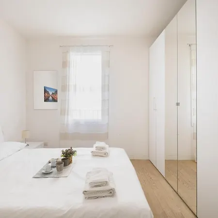 Easylife - Stile E Comfort Sui Navigli アパート