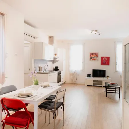 Easylife - Stile E Comfort Sui Navigli