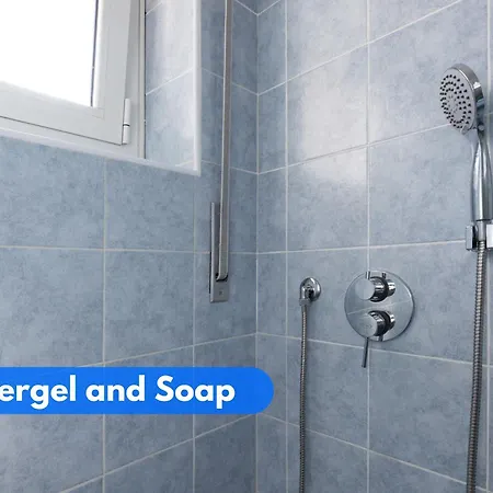 The House - Private Parking And Balcony Appartamento *