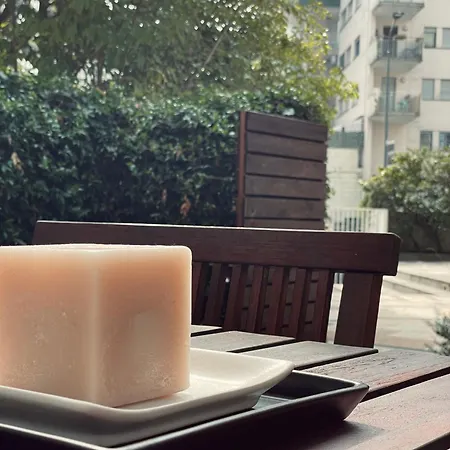 Ampio Loft Su Due Livelli Con Giardino * Milão