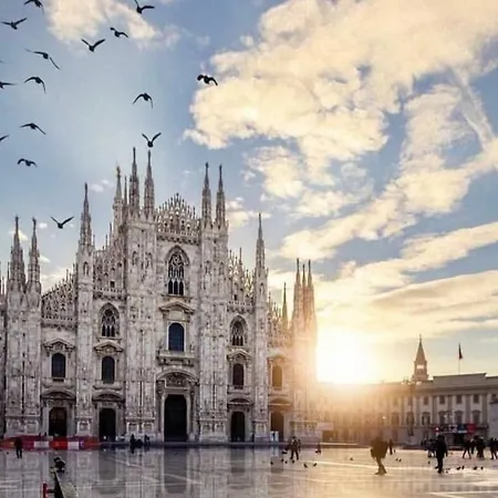 Porta Garibaldi-isola Milan