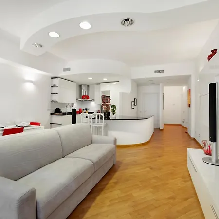 Apartment Garage Privato Gratuito - 600 Metri Duomo