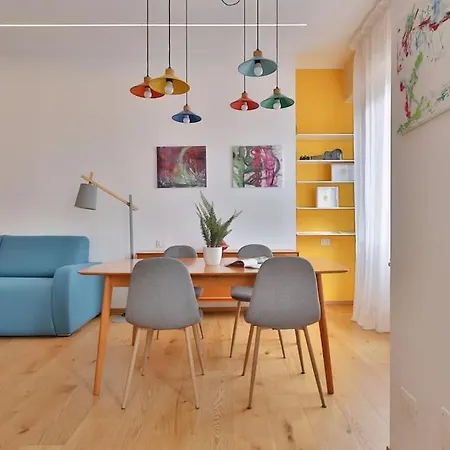 Apartment Citta Studi Moderno Pop-house