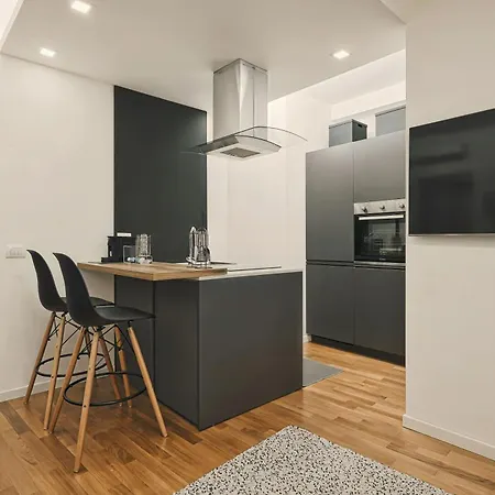 Apartment Joivy Cosy Flat In Cinque Giornate Square Milan