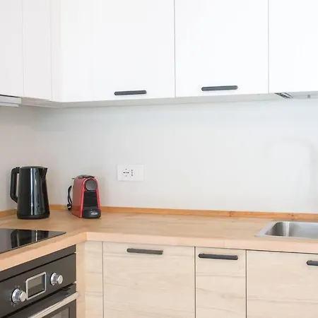 דירה Luxury With Garden - Ixihome *