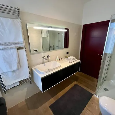 Elegante - Zona Solari- Design Week *