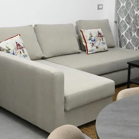 Casa Karas * Milan