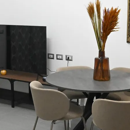 Casa Karas * Milan