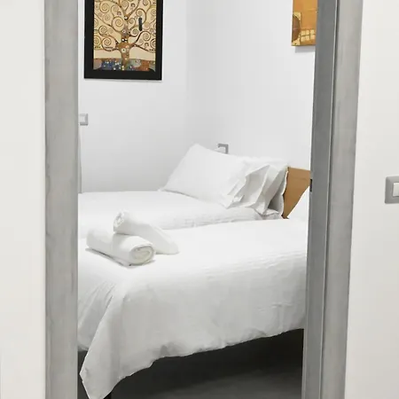 Casa Karas * Milan