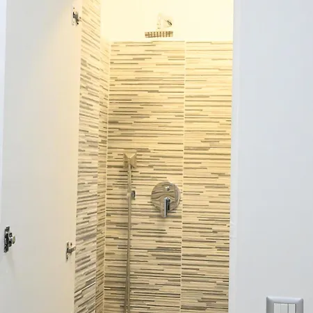 Casa Karas Apartment