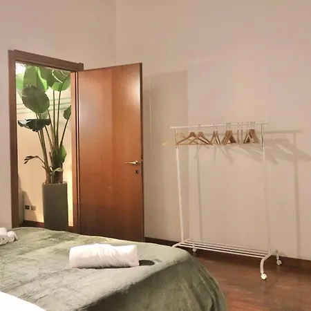 Ampia Casa In Corso Buenos Aires, 6min Dal Duomo Daire