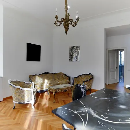 Duomo Di Milanola Casa Degli Artisti 5* Milan