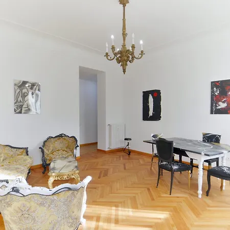 Duomo Di Milanola Casa Degli Artisti 5* *