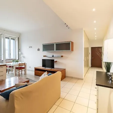 Trilocale Charme In Citta Studi