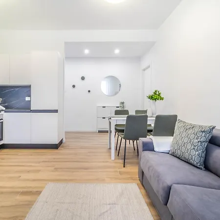 Cr-home - Di 55mq Con Arredi Di Design Apartamento
