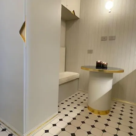 3 Minutes' Walk From The Duomo Cathedral *