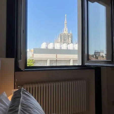 3 Minutes' Walk From The Duomo Cathedral Appartamento Milano
