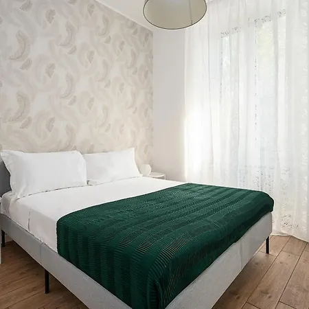 Classbnb - With Balcony Near The City Center *
